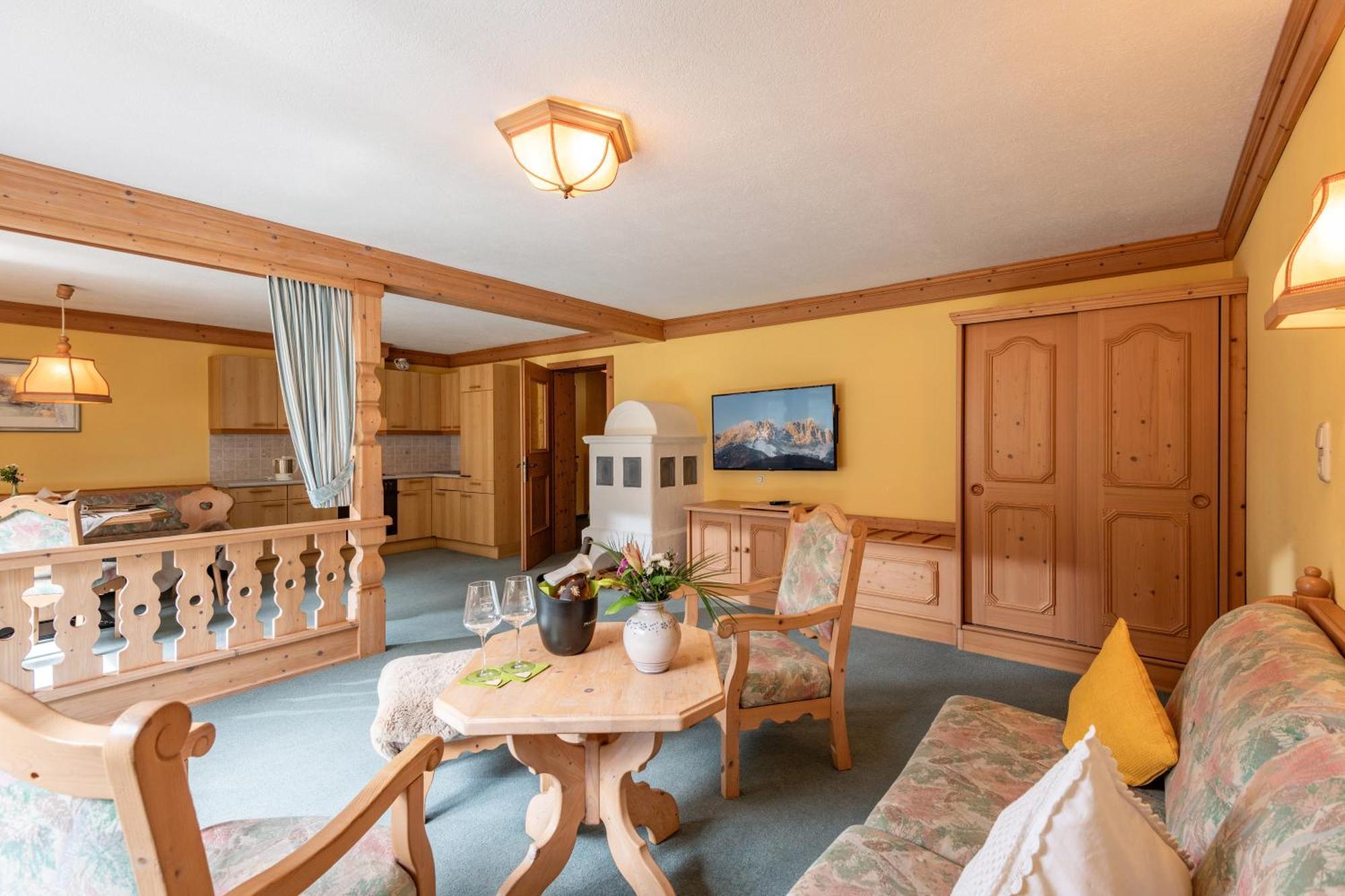 Hochfeldalm Hotel Sankt Johann in Tirol Exterior photo